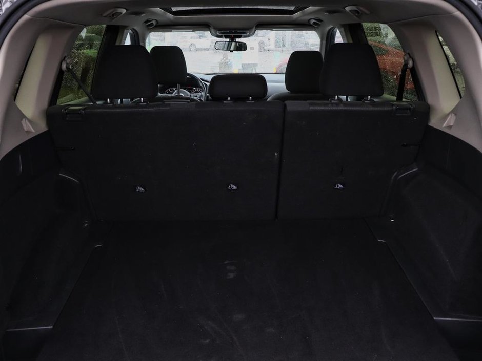 2024 Nissan Rogue SV Moonroof-19