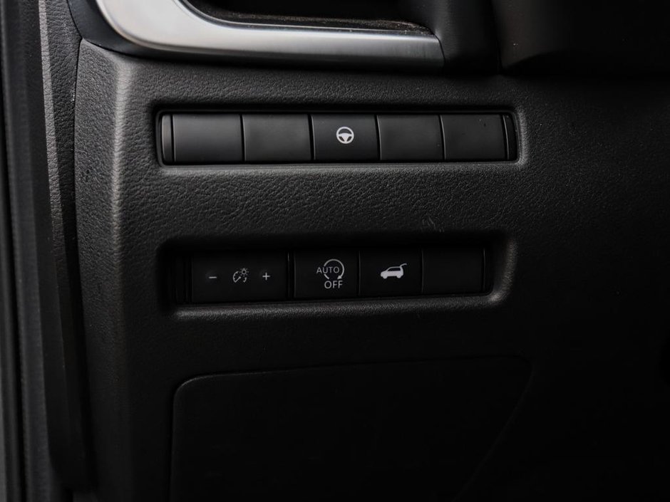 2024 Nissan Rogue SV Moonroof-8