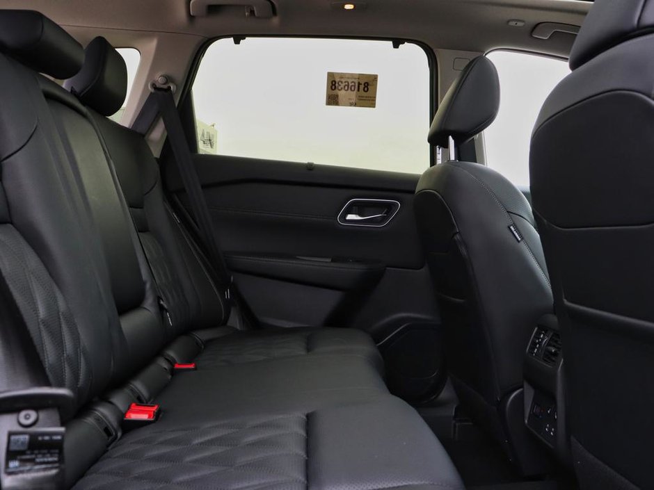 2025 Nissan Rogue Platinum-19