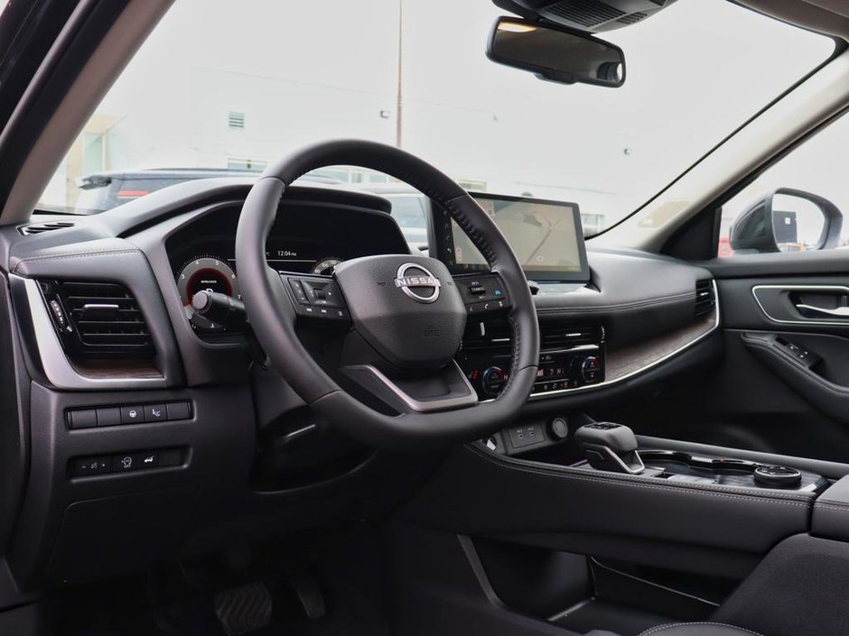 2025 Nissan Rogue Platinum-7