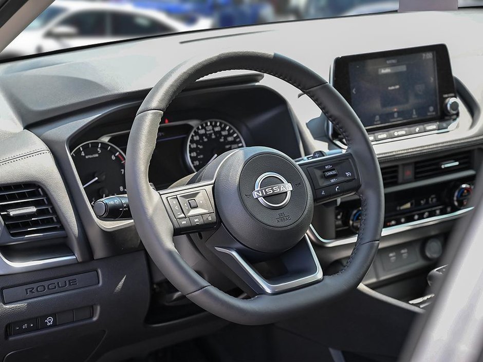 2025 Nissan Rogue S-9