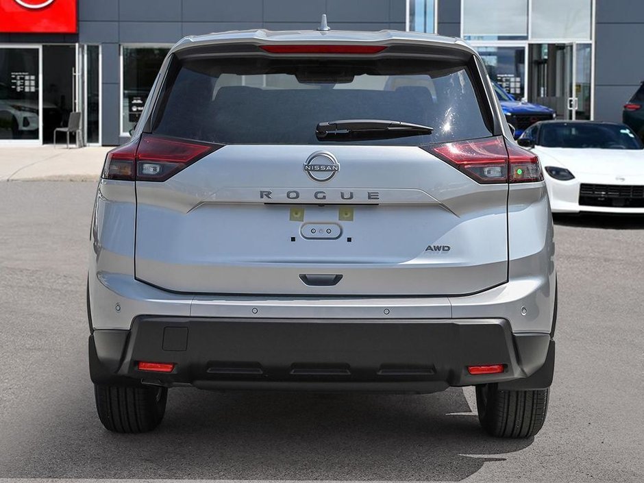 2025 Nissan Rogue S-4