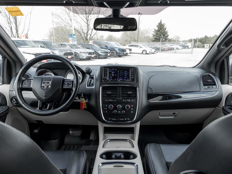 2019 Dodge Grand Caravan SXT Premium Plus-22