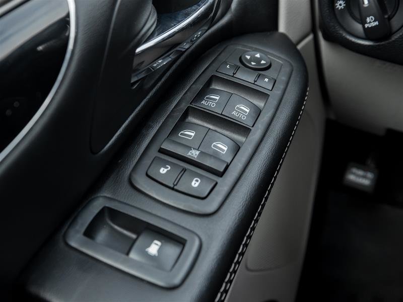 2019 Dodge Grand Caravan SXT Premium Plus-12