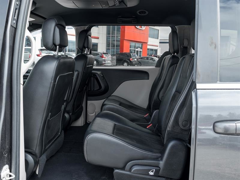 2019 Dodge Grand Caravan SXT Premium Plus-18