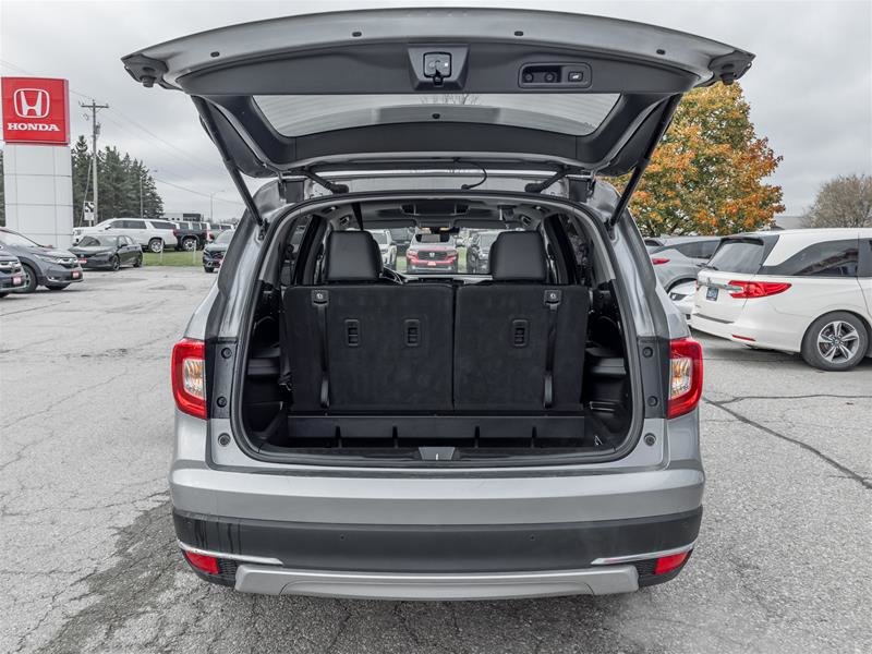 2021 Honda Pilot Touring 8-Passenger-26