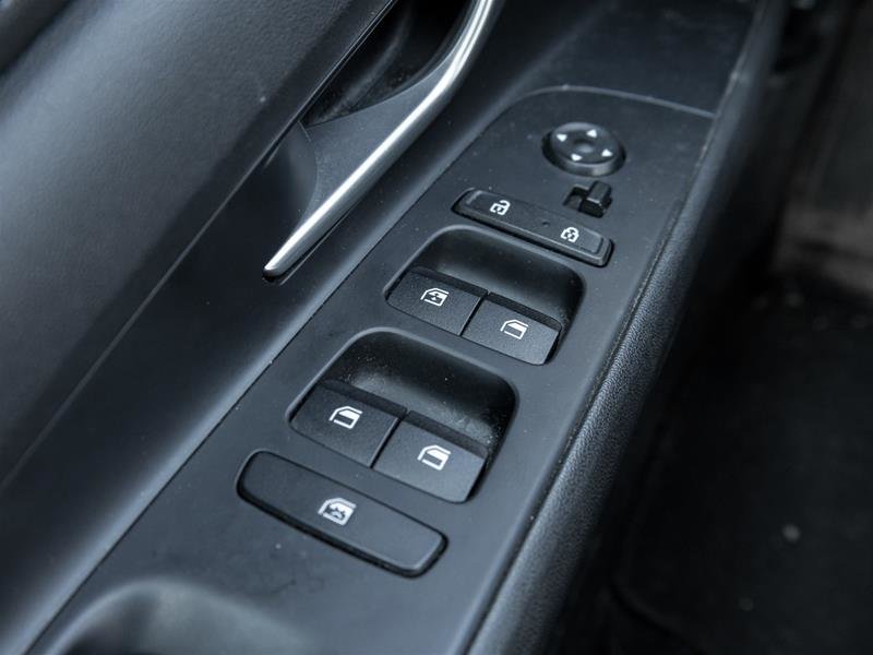 2023 Hyundai Elantra Hybrid Luxury-13