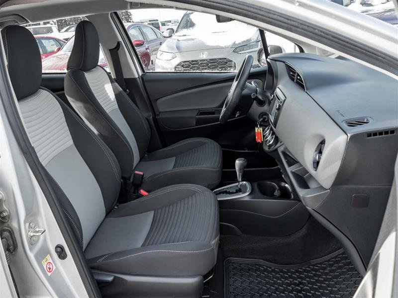 2019 Toyota Yaris LE-18