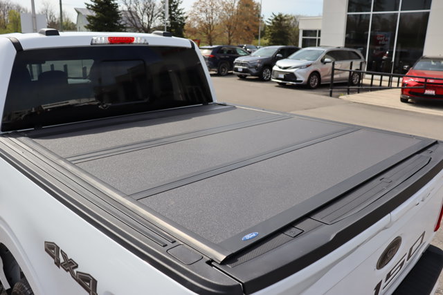 2023 Ford F-150 LARIAT 4x4 Crewmax, Low KM!! Clean Carfax, Leather Heated / Ventilated Seats, Panoramic Sunroof, Nav-16