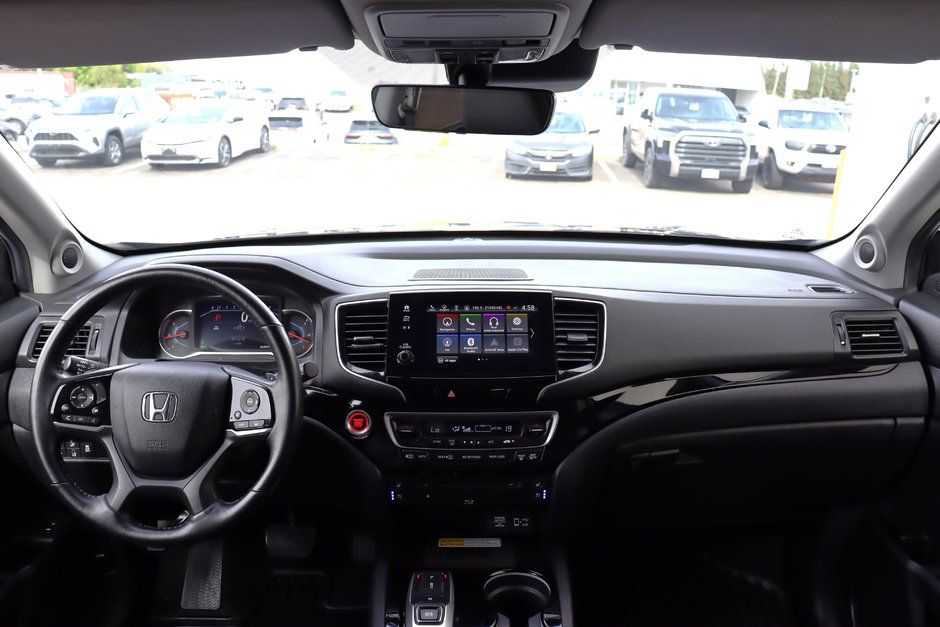 2021 Honda Pilot Touring AWD, 8 Pass, One Owner, Clean Carfax, Leather Heated Seats, Overhead Blu-Ray Player, Sunroof-9