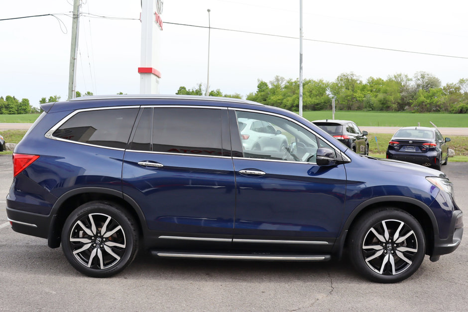 2021 Honda Pilot Touring AWD, 8 Pass, One Owner, Clean Carfax, Leather Heated Seats, Overhead Blu-Ray Player, Sunroof-3