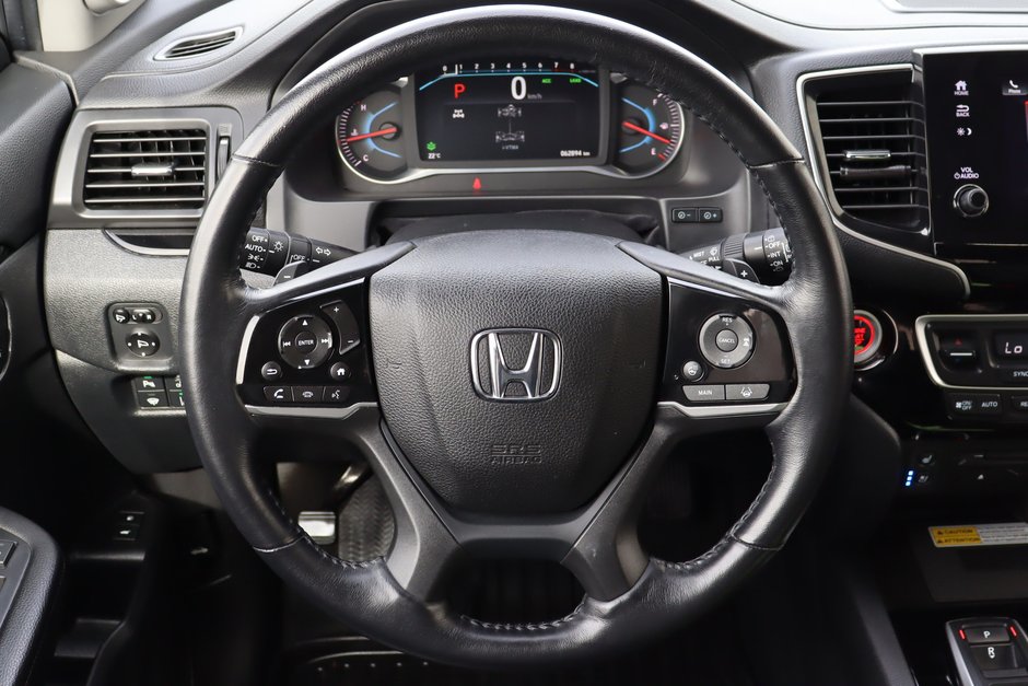 2021 Honda Pilot Touring AWD, 8 Pass, One Owner, Clean Carfax, Leather Heated Seats, Overhead Blu-Ray Player, Sunroof-10