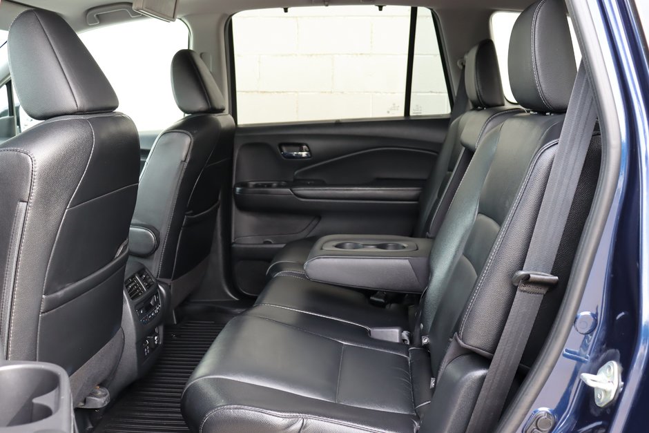 2021 Honda Pilot Touring AWD, 8 Pass, One Owner, Clean Carfax, Leather Heated Seats, Overhead Blu-Ray Player, Sunroof-7