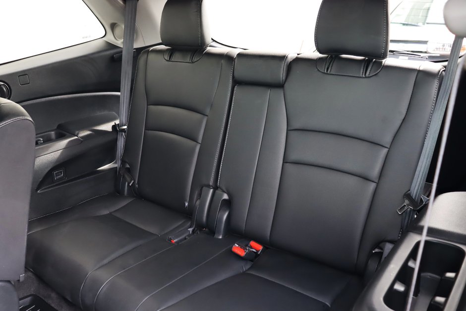 2021 Honda Pilot Touring AWD, 8 Pass, One Owner, Clean Carfax, Leather Heated Seats, Overhead Blu-Ray Player, Sunroof-8