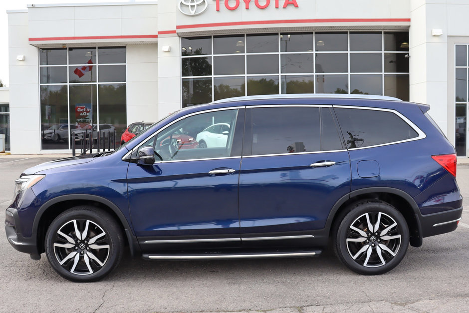 2021 Honda Pilot Touring AWD, 8 Pass, One Owner, Clean Carfax, Leather Heated Seats, Overhead Blu-Ray Player, Sunroof-1