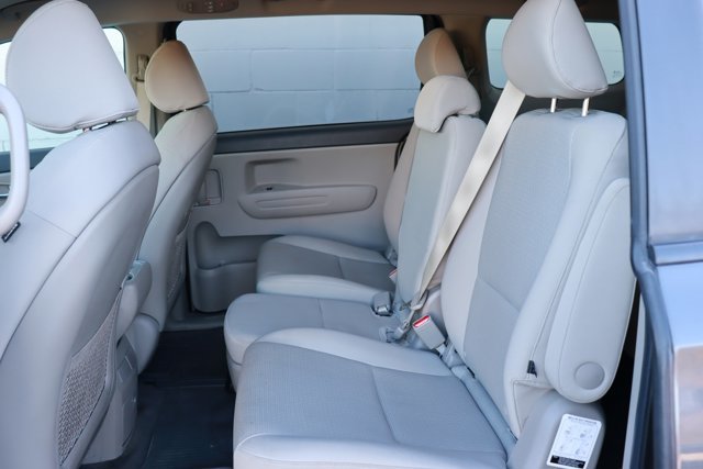 2017 Kia Sedona LX, 8 Passengers, Heated Seats, Android AUto, Apple Carplay, One Owner, Clean Carfax-7