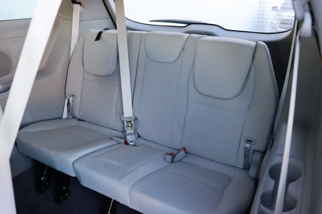 2017 Kia Sedona LX, 8 Passengers, Heated Seats, Android AUto, Apple Carplay, One Owner, Clean Carfax-8