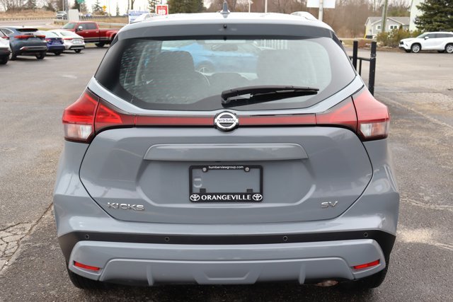 2021 Nissan KICKS SV, Heated Front Seats / Steering, Blind Spot Monitor, Winter Tires, Clean Carfax-2