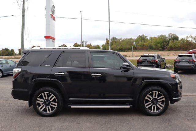 2017 Toyota 4Runner Limited 4WD, 7 Passengers, Leather Heated / Ventilated Seats, Sunroof, Navigation, Back-Up Camera-3