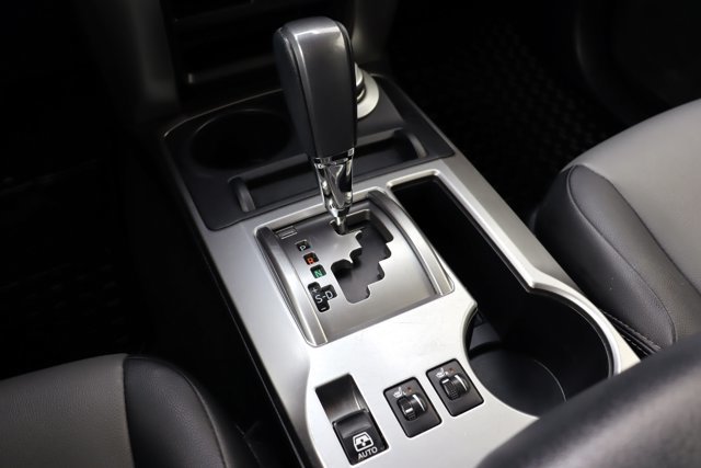2022 Toyota 4Runner SR5 4x4 7 Passengers, Clean Carfax, Leather Heated Seats, Sunroof, Android Auto, Apple Carplay-12