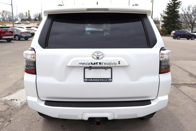 2022 Toyota 4Runner SR5 4x4 7 Passengers, Clean Carfax, Leather Heated Seats, Sunroof, Android Auto, Apple Carplay-2