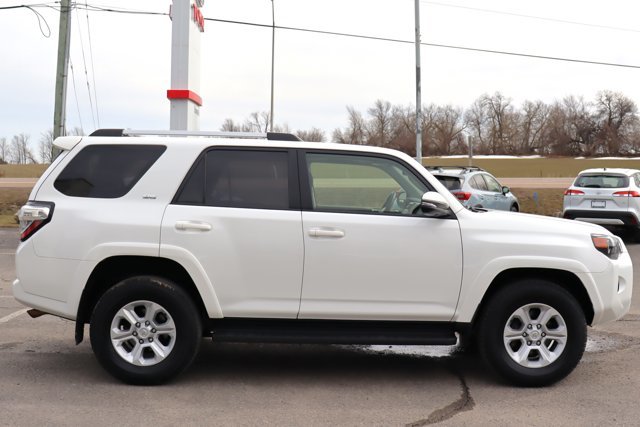 2022 Toyota 4Runner SR5 4x4 7 Passengers, Clean Carfax, Leather Heated Seats, Sunroof, Android Auto, Apple Carplay-3