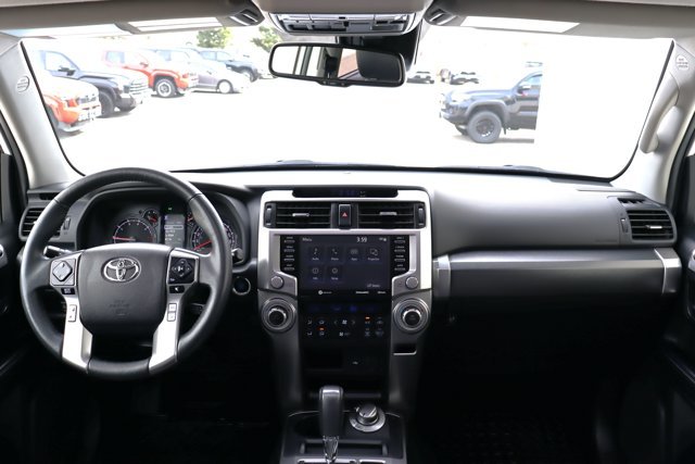 2022 Toyota 4Runner SR5 4x4 7 Passengers, Clean Carfax, Leather Heated Seats, Sunroof, Android Auto, Apple Carplay-9