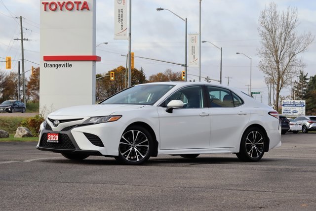 2020 Toyota Camry SE Upgrade, Heated Front Seats, Sunroof, Android Auto, Apple Carplay, Dealer Serviced, Clean Carfax-0