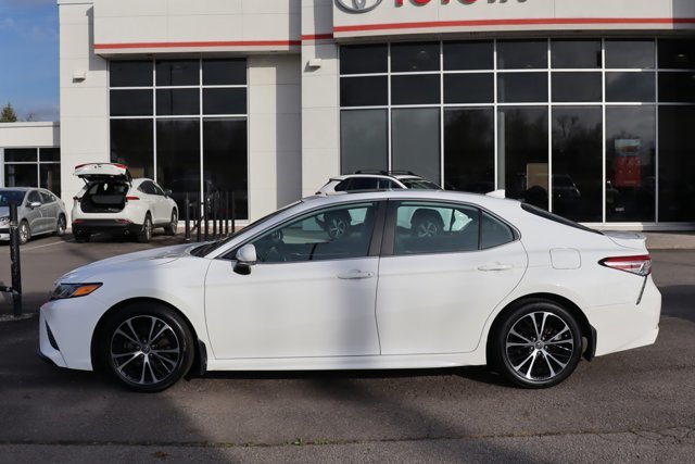 2020 Toyota Camry SE Upgrade, Heated Front Seats, Sunroof, Android Auto, Apple Carplay, Dealer Serviced, Clean Carfax-1