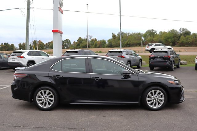 2023 Toyota Camry SE, Low KM! Heated Seats / Steering, Android Auto, Apple Carplay, Adaptive Cruise-3