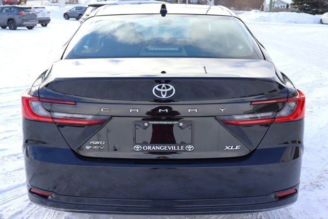 2025 Toyota Camry XLE Hybrid Electric AWD, Low KM!! Clean Carfax, Toyota Certified Used, Leather Heated Seats-2