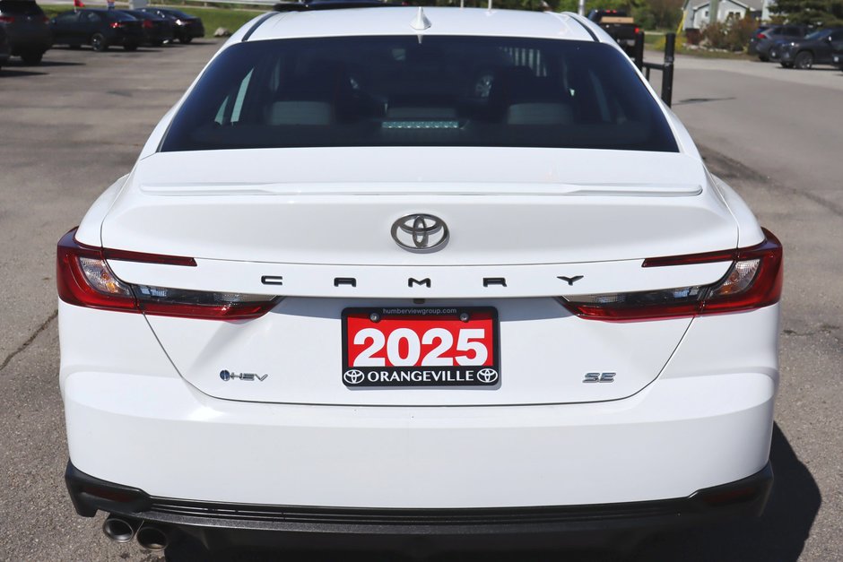2025 Toyota Camry SE Hybrid Electric, Low KM!! Clean Carfax, Leather Heated Seats / Steering, Sunroof, Adaptive Cruise-2