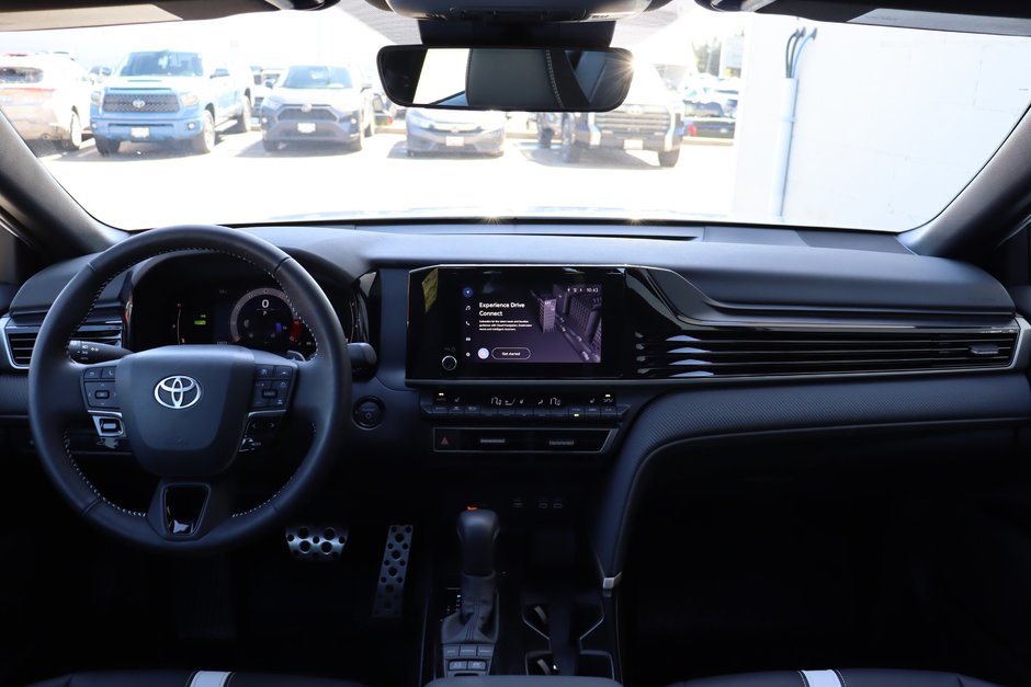 2025 Toyota Camry SE Hybrid Electric, Low KM!! Clean Carfax, Leather Heated Seats / Steering, Sunroof, Adaptive Cruise-8