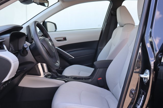 2023 Toyota COROLLA CROSS L AWD, Low KM!! Toyota Certified Used, Clean Carfax, Dealer Serviced, Heated Front Seats-6