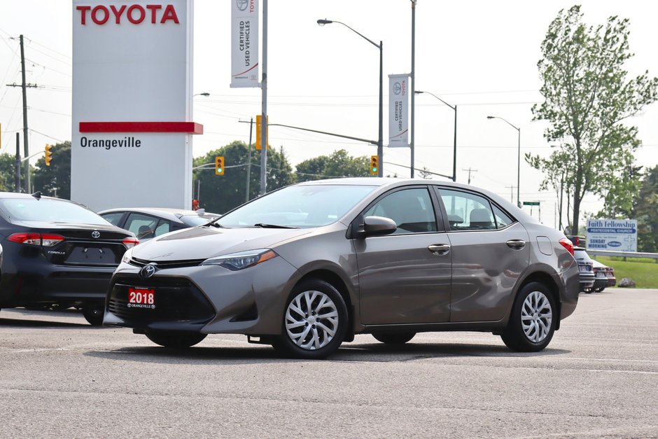 2018 Toyota Corolla LE, Low KM!! Clean Carfax, Dealer Serviced, Heated Seats, Back-Up Cam, Bluetooth, Safety Certified-0