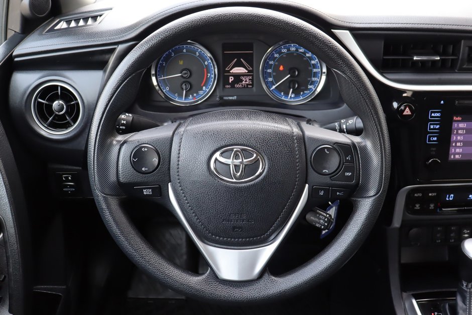 2018 Toyota Corolla LE, Low KM!! Clean Carfax, Dealer Serviced, Heated Seats, Back-Up Cam, Bluetooth, Safety Certified-9