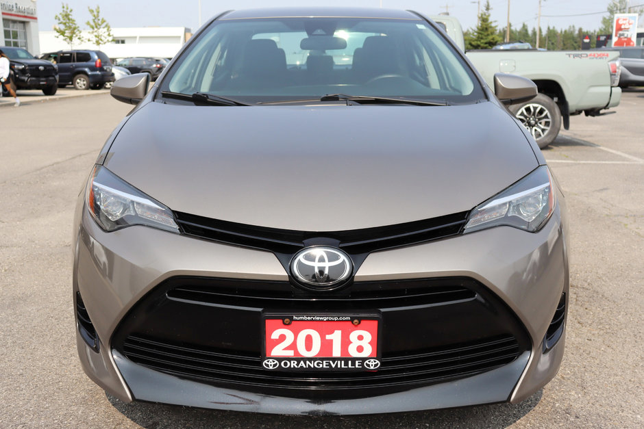 2018 Toyota Corolla LE, Low KM!! Clean Carfax, Dealer Serviced, Heated Seats, Back-Up Cam, Bluetooth, Safety Certified-4