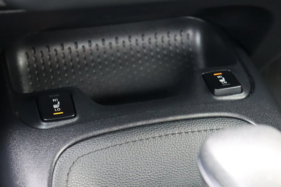 2020 Toyota Corolla SE, Low KM! One Owner, Heated Front Seats, Apple Carplay, Bluetooth, Sport Mode, Blind Spot Monitor-13