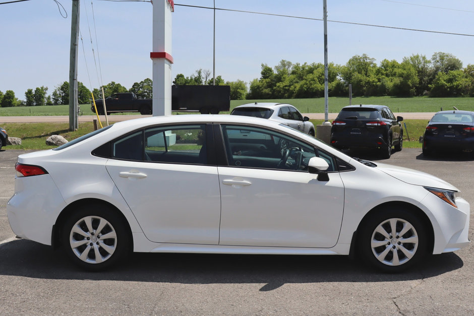 2021 Toyota Corolla LE, Low KM!! One Owner, Clean Carfax, Dealer Serviced, Heated Seats, Android Auto, Apple Carplay-3