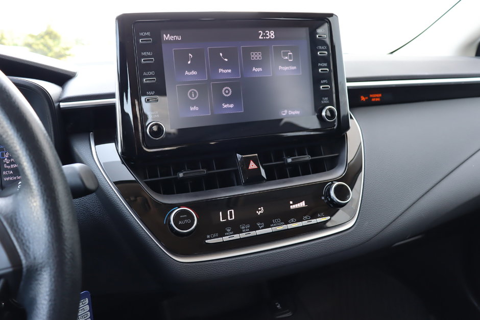 2021 Toyota Corolla LE, Low KM!! One Owner, Clean Carfax, Dealer Serviced, Heated Seats, Android Auto, Apple Carplay-11