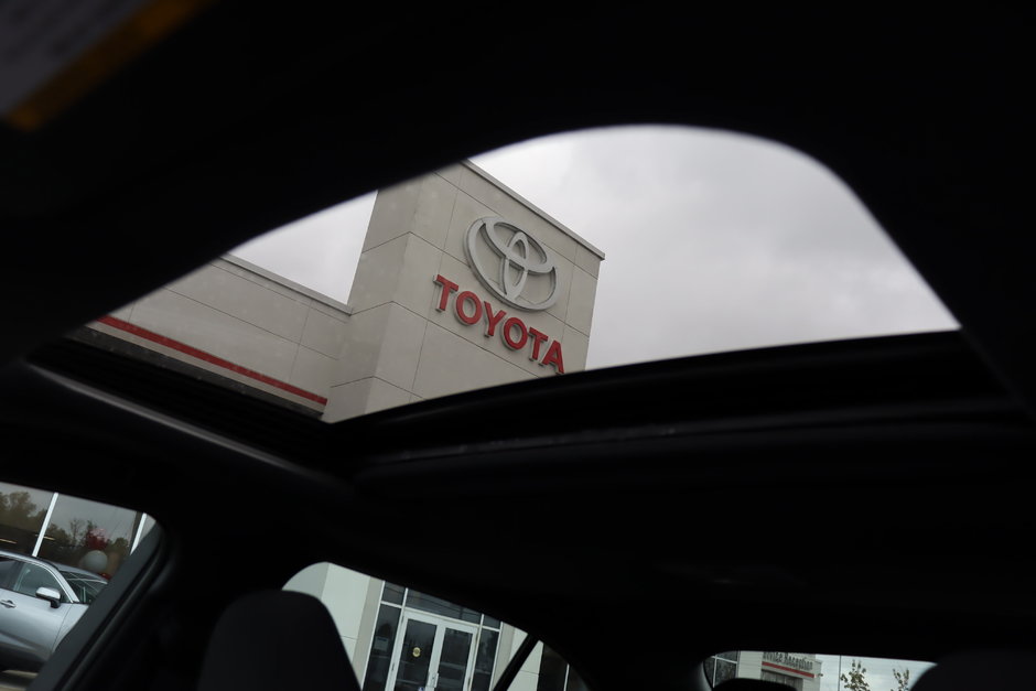 2022 Toyota Corolla SE Upgrade, One Owner, Clean Carfax, Dealer Serviced, Heated Seats / Steering, Sunroof, Blind Spot-15