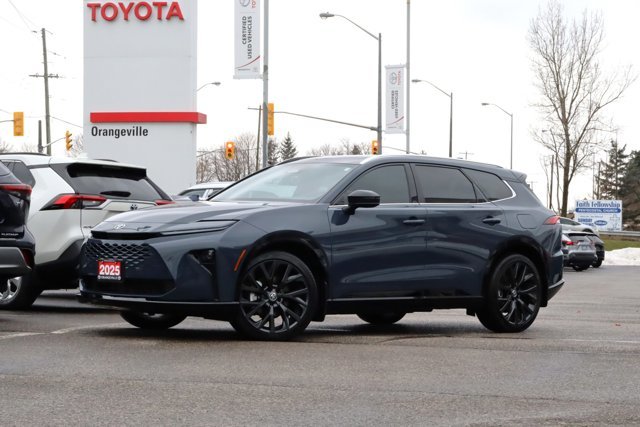 2025 Toyota Crown Signia Limited Hybrid Electric AWD, LOW KM! Toyota Certified Used, Leather Heated/Ventilated Seats, Sunroof-0