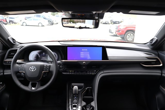 2025 Toyota Crown Signia Limited Hybrid Electric AWD, Low KM! Toyota Certified Used, Clean Carfax, Leather Heated Seats-8
