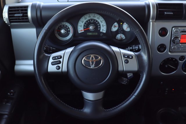 2014 Toyota FJ Cruiser Trail Teams Special Edition, Low KM!! Clean Carfax, Safety Certified, Off-Road Roof Lights-9