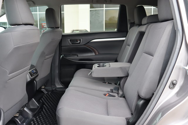 2017 Toyota Highlander LE, 8 Passengers, Clean Carfax, Safety Certified, Bluetooth, Back-Up Camera, Adaptive Cruise Control-7