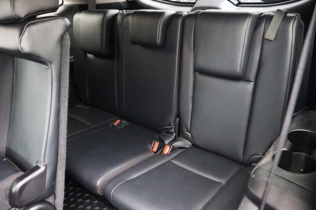 2019 Toyota Highlander Low KM!! XLE AWD, 8 Passengers, Leather Heated Seats, Sunroof, Navigation, Blind Spot Monitor-8