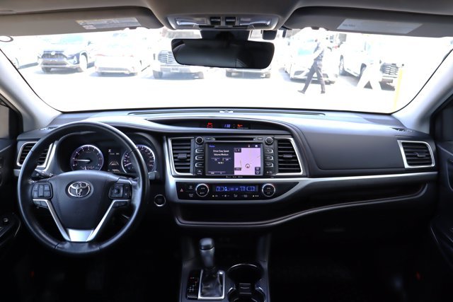 2019 Toyota Highlander Limited AWD 7 Passengers, Safety Certified, Leather Heated Seats, Sunroof, Navigation, JBL Sound-8