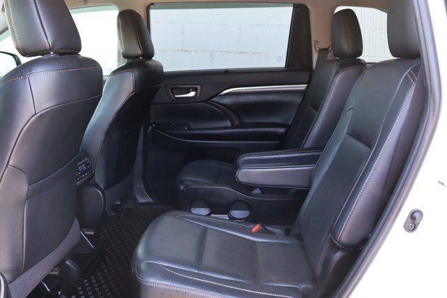 2019 Toyota Highlander Limited AWD 7 Passengers, Safety Certified, Leather Heated Seats, Sunroof, Navigation, JBL Sound-6