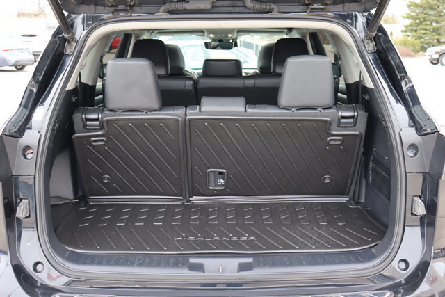 2020 Toyota Highlander XLE Hybrid Electric AWD 8 Passengers, Leather Heated Seats, Sunroof, Power Tailgate, Blind Spot-16
