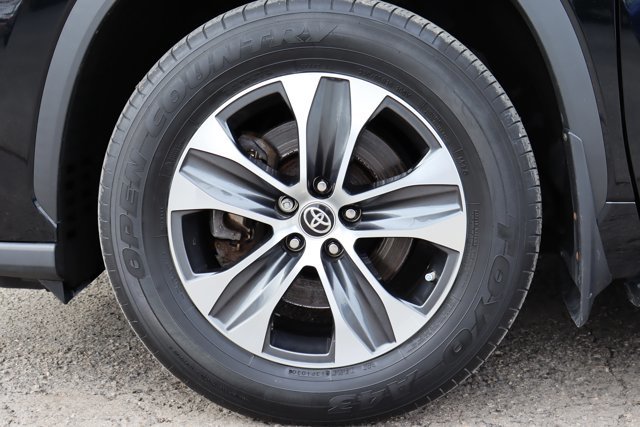2020 Toyota Highlander XLE Hybrid Electric AWD 8 Passengers, Leather Heated Seats, Sunroof, Power Tailgate, Blind Spot-5
